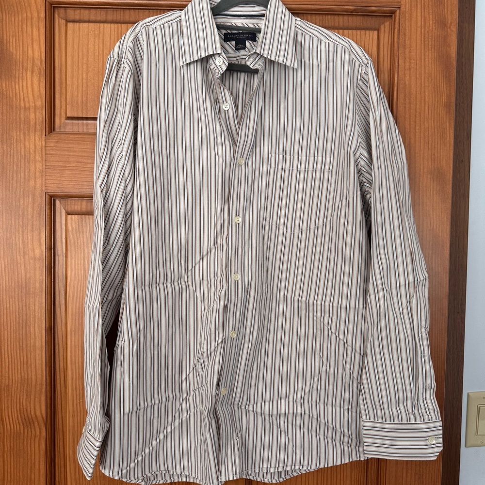 Banana Republic Classic Fit Button Down Shirt Men’s Large Beige Stripe